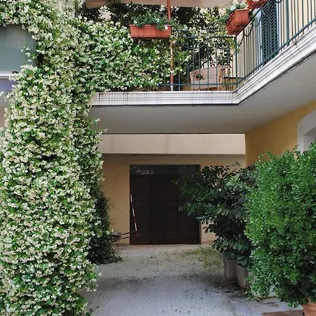 Guest Clarice Aff Casa Zia Cianetta Civ 48 Πανσιόν Capodacqua (Foligno)